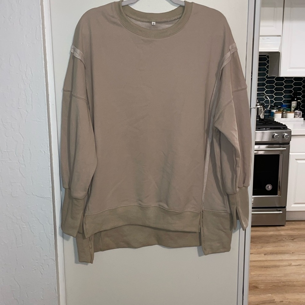 Amazon Tan Oversized Sweatshirt with detail | M